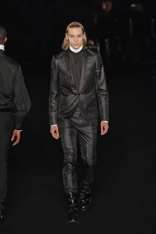 Look 12